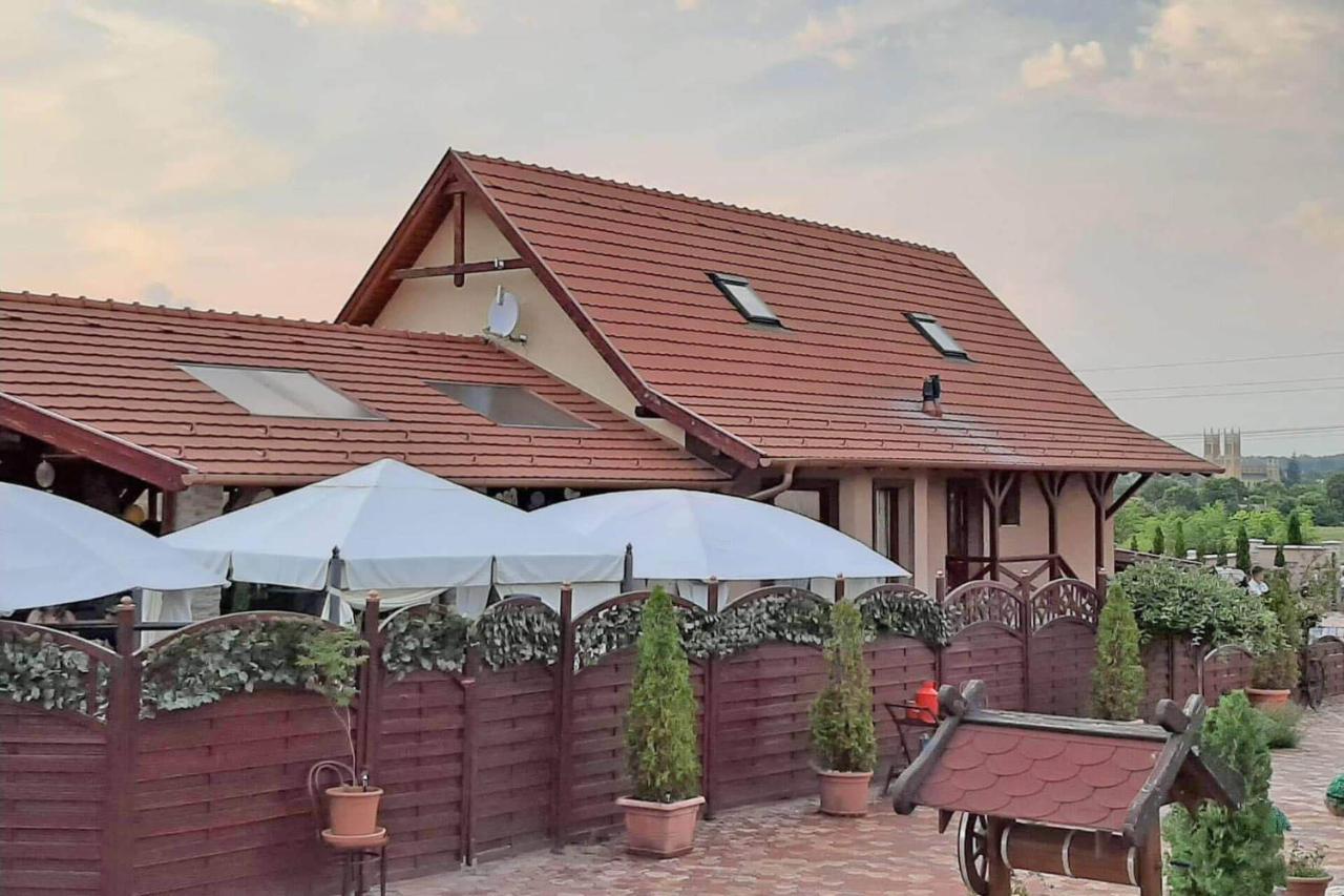Barackos Wellness Villa Fot מראה חיצוני תמונה